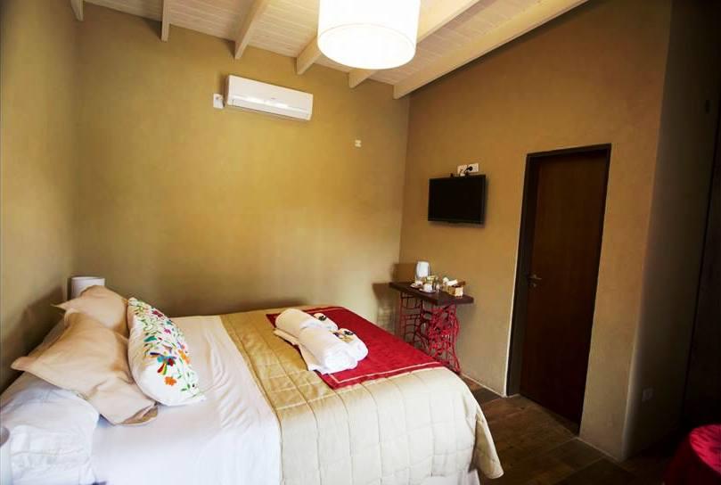 Отель Tierra Mansa - Posada De Campo & Spa - Piscina Climatizada Маркос-Пас Экстерьер фото